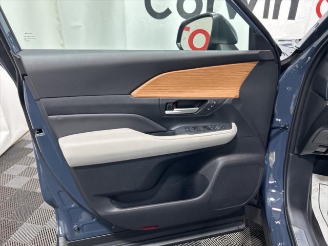 new 2025 Toyota Grand Highlander car, priced at $57,647