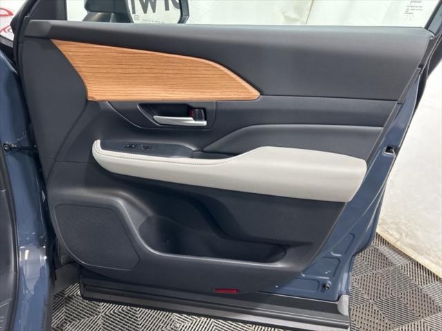 new 2025 Toyota Grand Highlander car, priced at $57,647