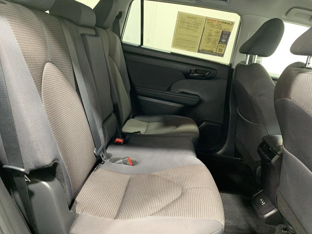 used 2024 Toyota Highlander car, priced at $34,900