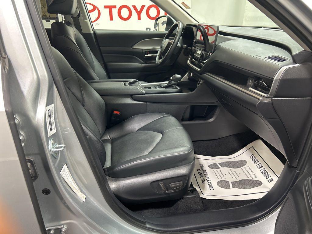 used 2025 Toyota Grand Highlander car, priced at $47,900