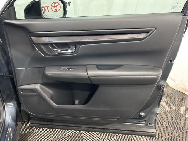 used 2025 Honda CR-V Hybrid car, priced at $36,000