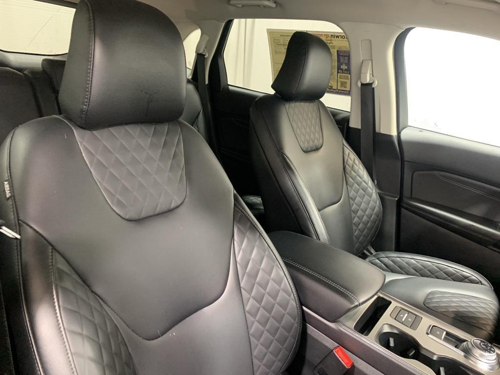 used 2024 Ford Edge car, priced at $32,000