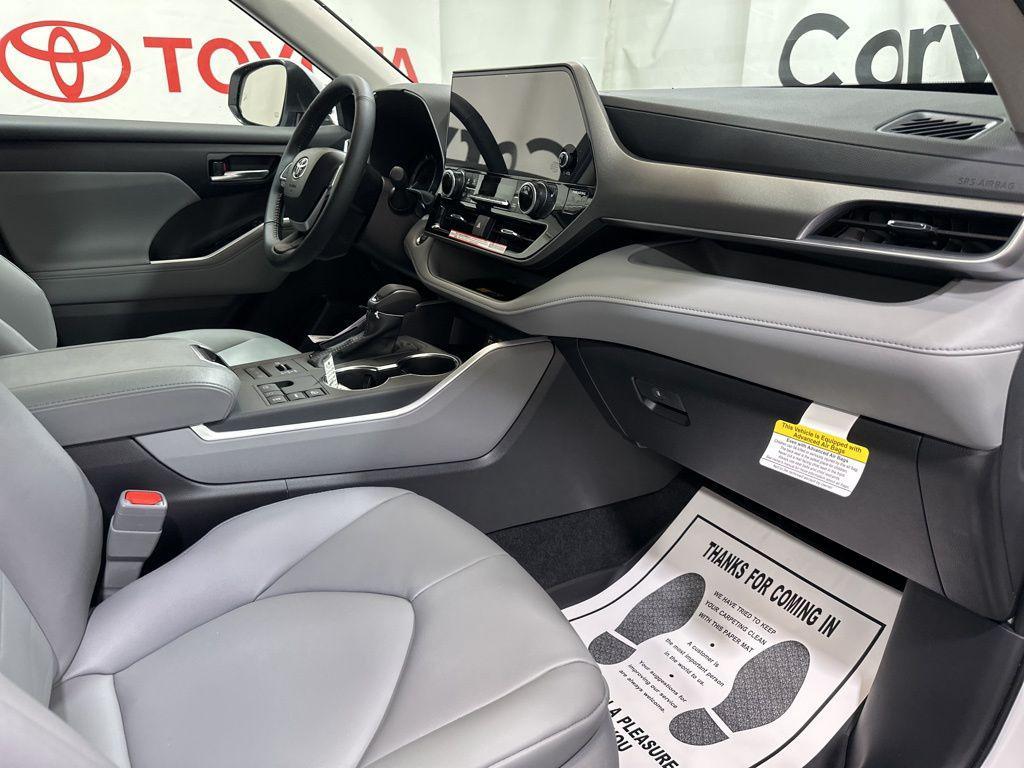 new 2026 Toyota Highlander car, priced at $48,713