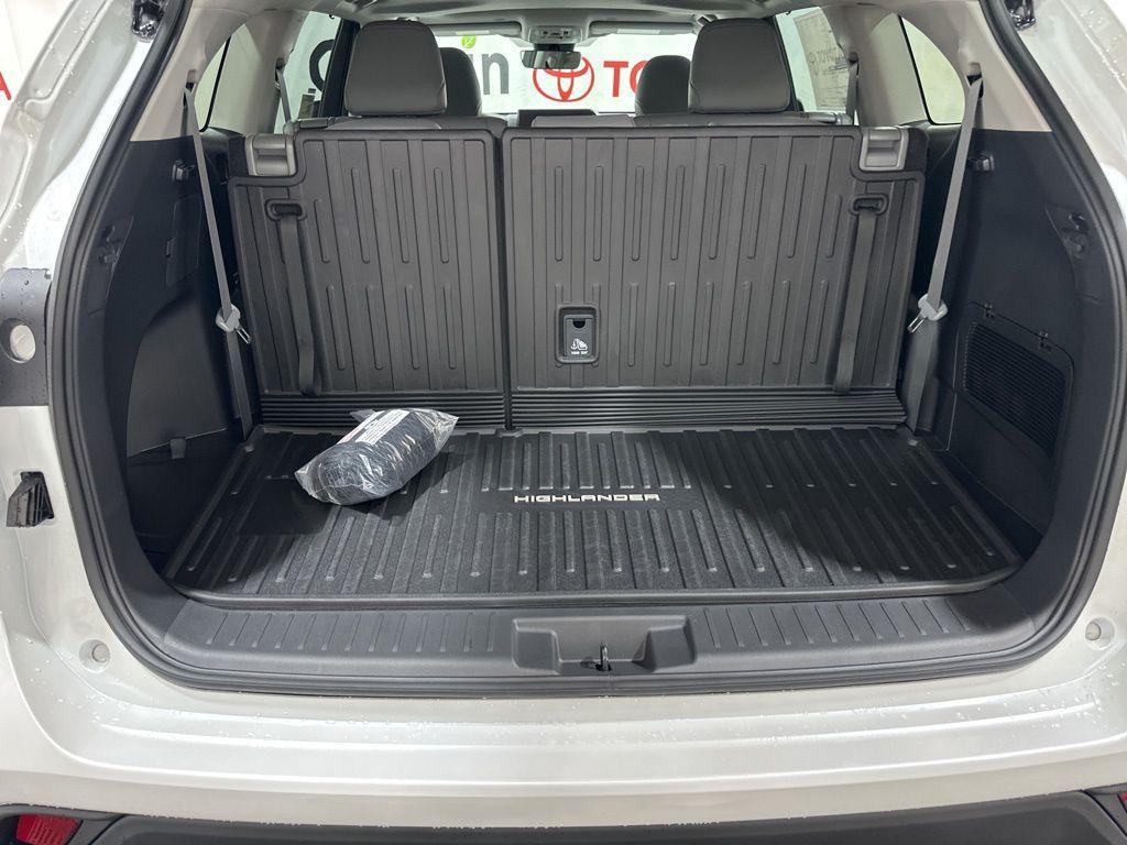 new 2026 Toyota Highlander car, priced at $48,713