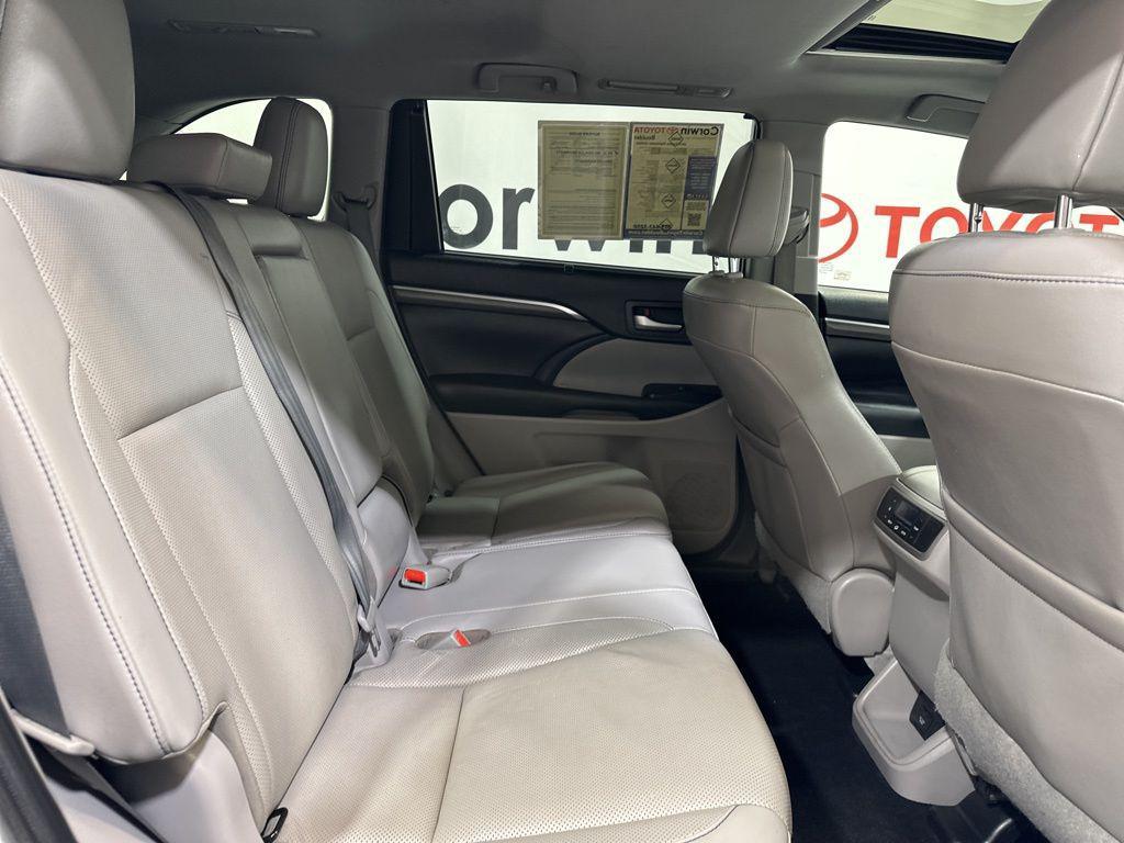 used 2019 Toyota Highlander car, priced at $29,700
