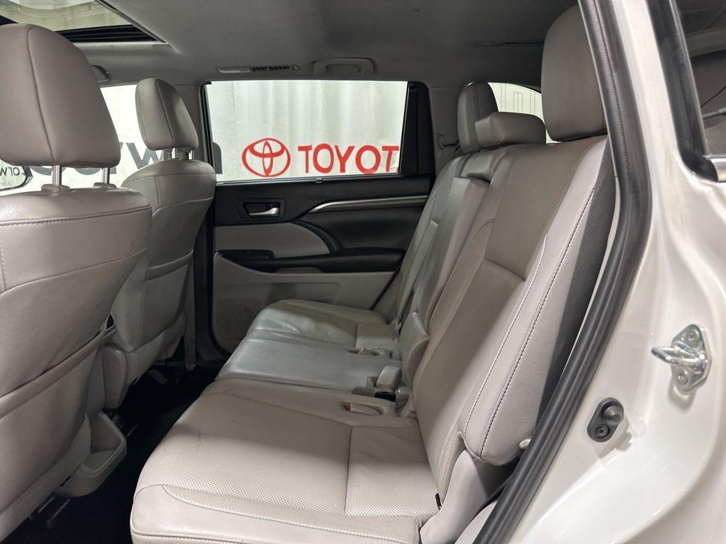 used 2019 Toyota Highlander car, priced at $29,700