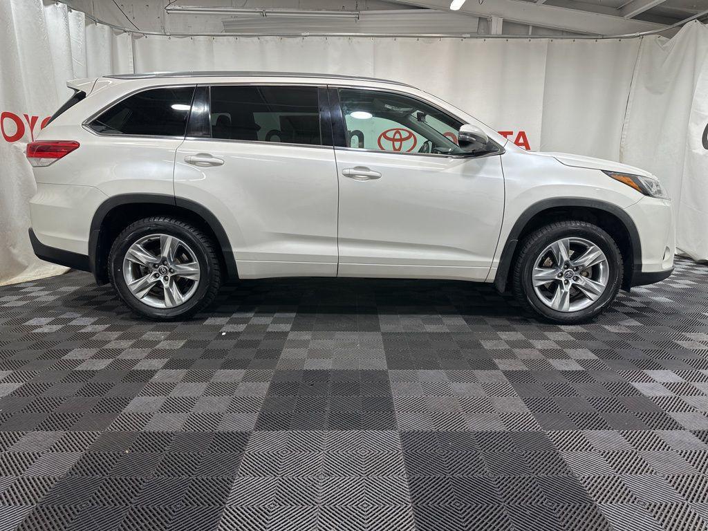 used 2019 Toyota Highlander car, priced at $29,700