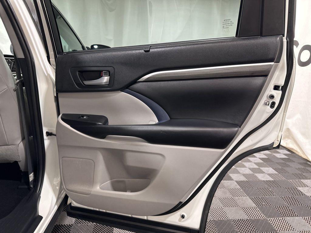 used 2019 Toyota Highlander car, priced at $29,700