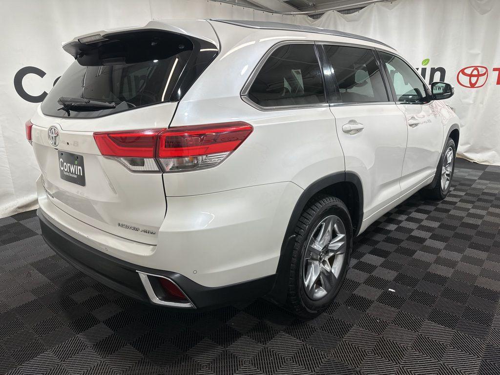 used 2019 Toyota Highlander car, priced at $29,700