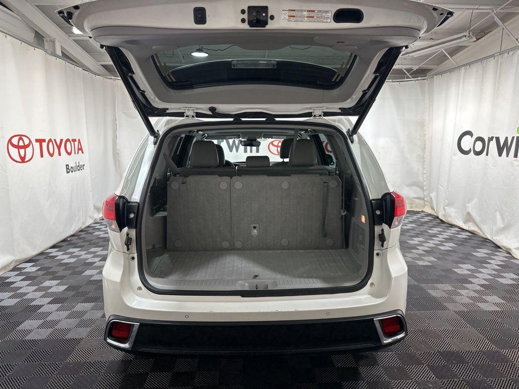 used 2019 Toyota Highlander car, priced at $29,700