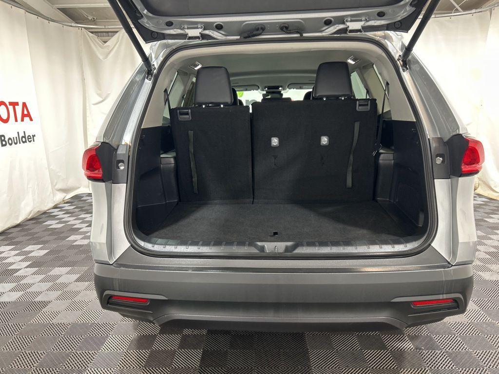 used 2025 Toyota Grand Highlander car, priced at $43,800