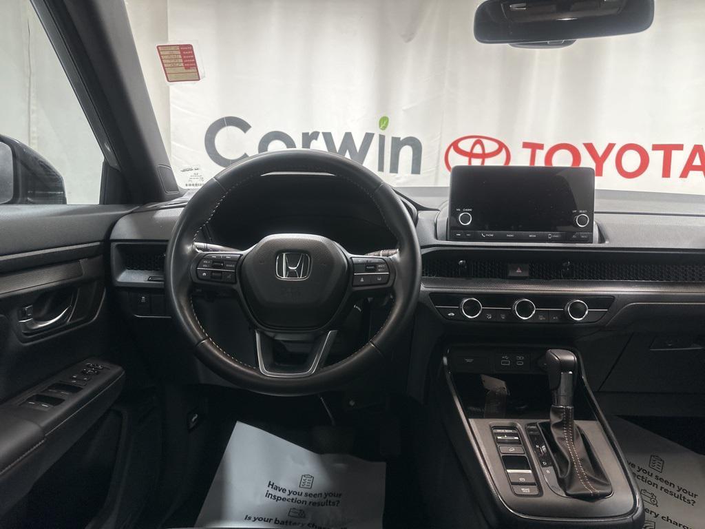 used 2025 Honda CR-V Hybrid car, priced at $32,250