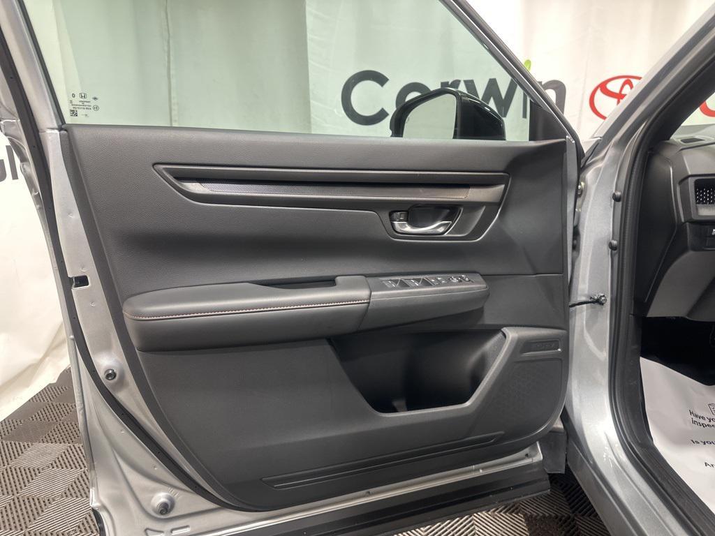 used 2025 Honda CR-V Hybrid car, priced at $32,250