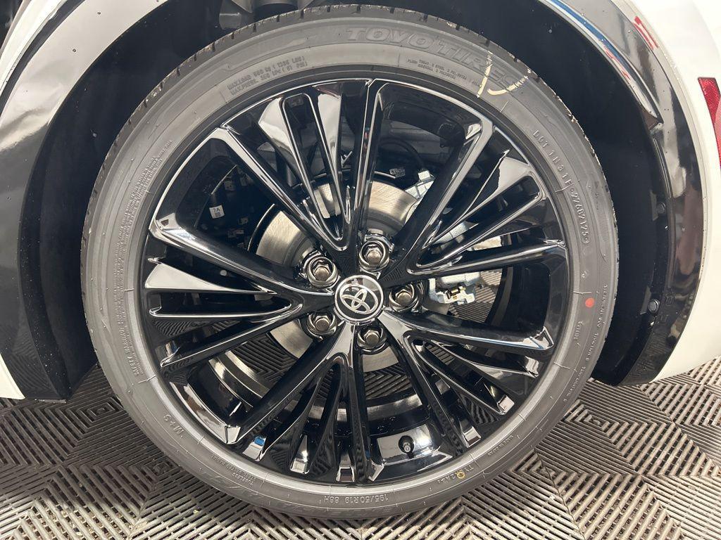 new 2025 Toyota Prius car, priced at $34,712