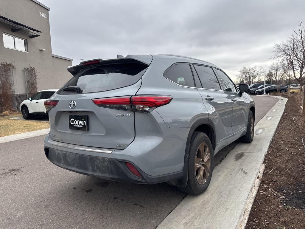 used 2022 Toyota Highlander Hybrid car, priced at $41,900