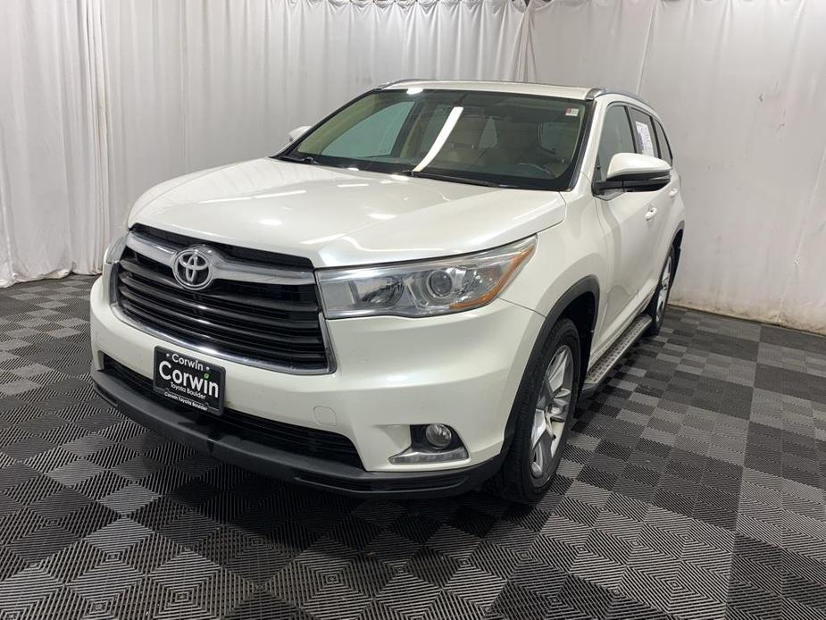 used 2014 Toyota Highlander car, priced at $15,900