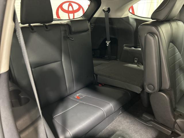 used 2024 Toyota Highlander car, priced at $40,500