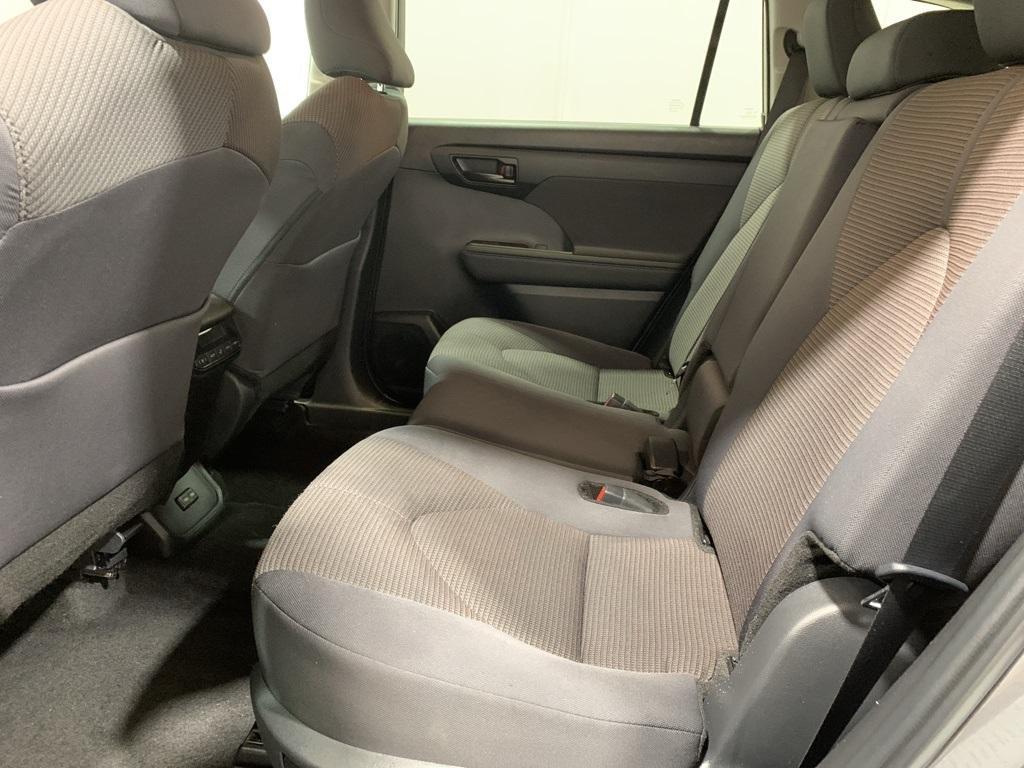 used 2024 Toyota Highlander car, priced at $33,500