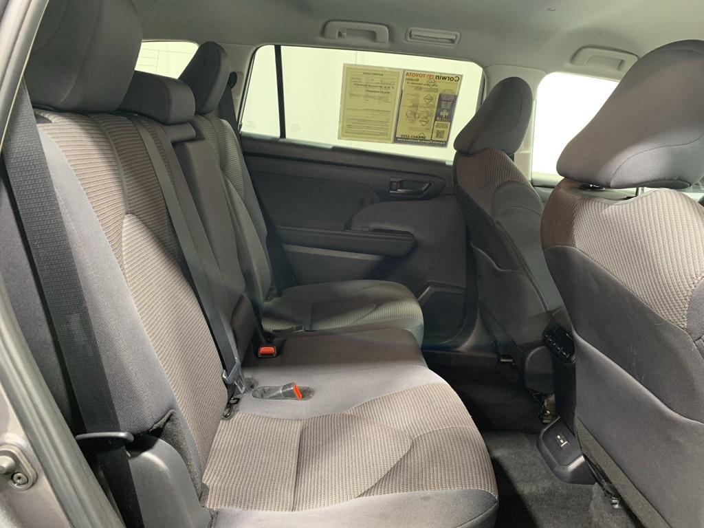 used 2024 Toyota Highlander car, priced at $33,500