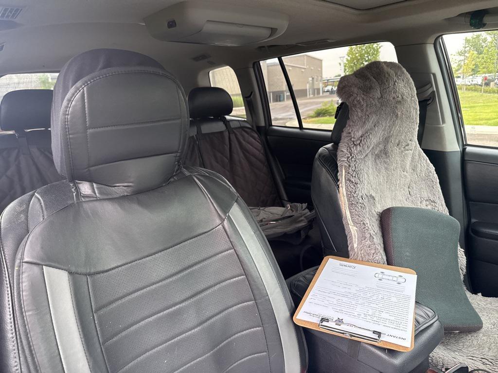 used 2011 Toyota Highlander car, priced at $9,000