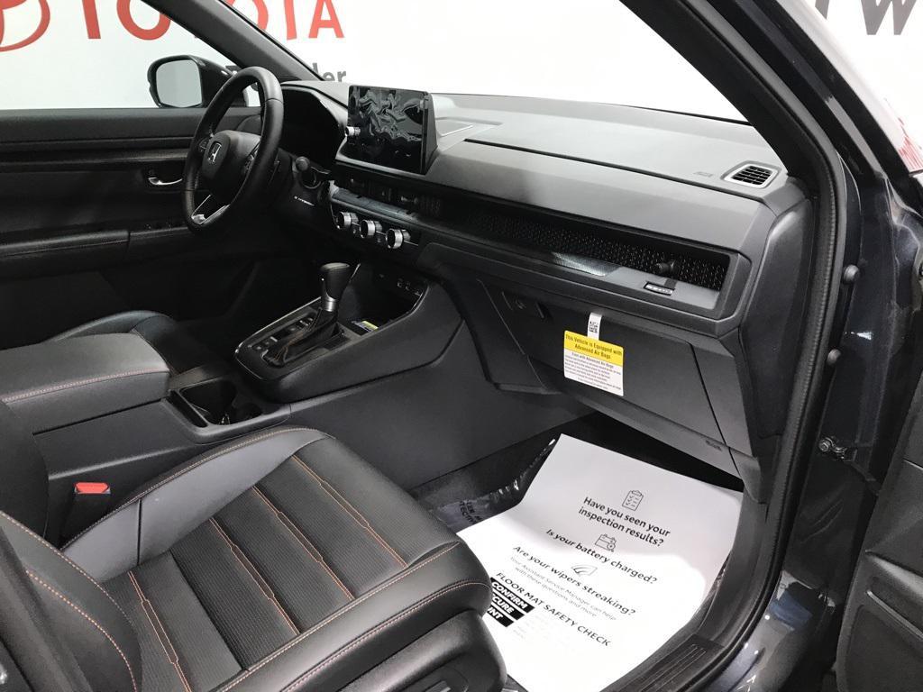 used 2025 Honda CR-V Hybrid car, priced at $38,500