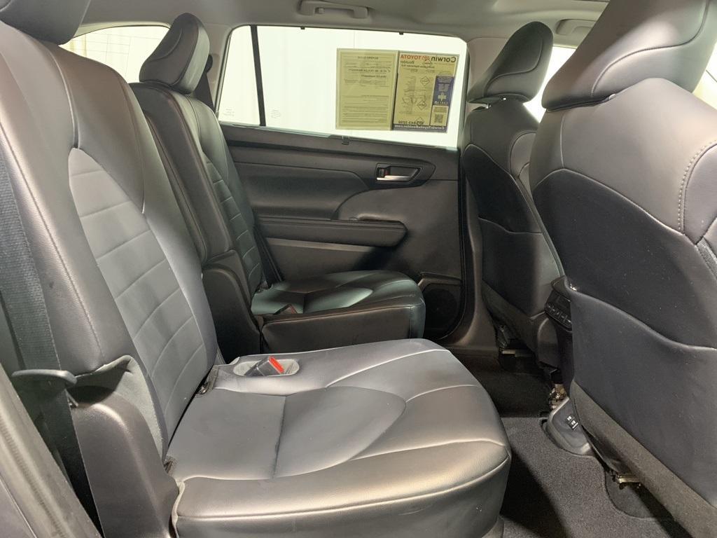 used 2020 Toyota Highlander car, priced at $29,418