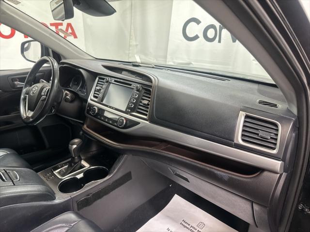 used 2019 Toyota Highlander car, priced at $28,900