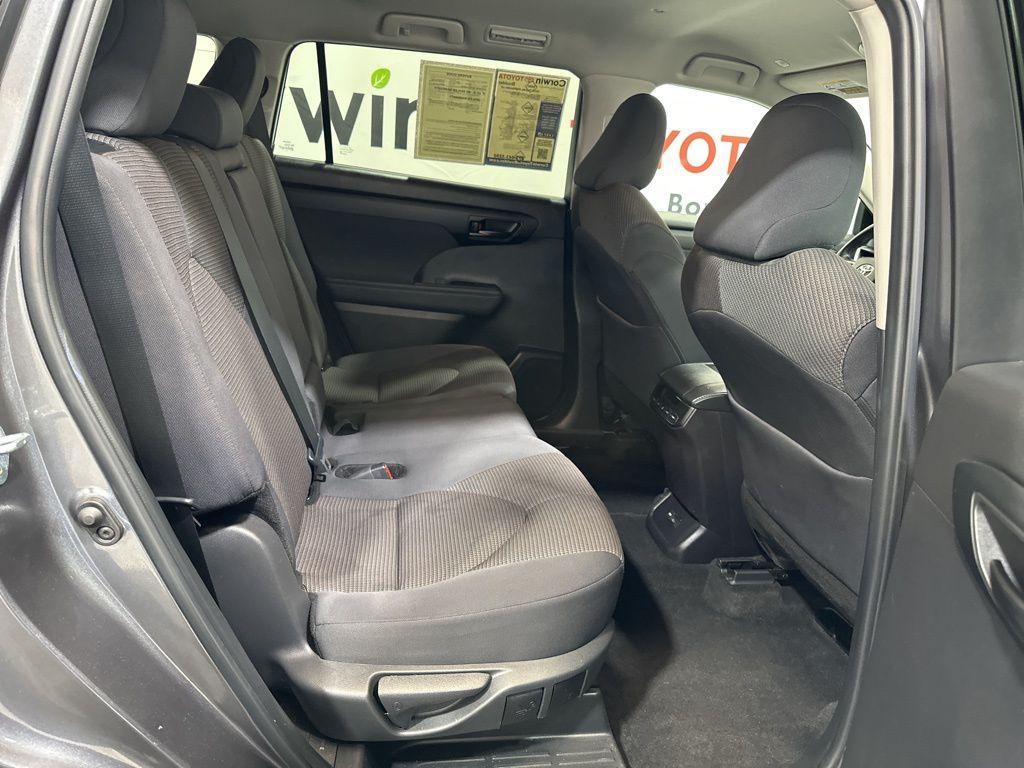 used 2024 Toyota Highlander car, priced at $32,650