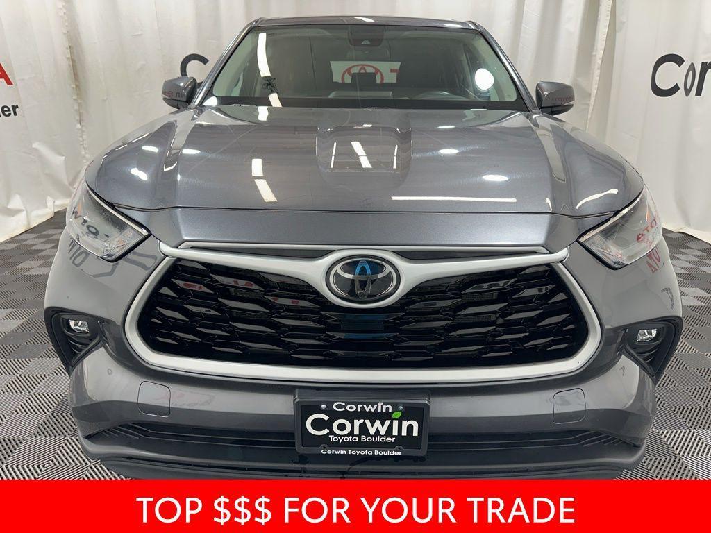 used 2024 Toyota Highlander car, priced at $32,650