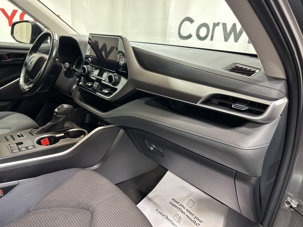 used 2024 Toyota Highlander car, priced at $32,650