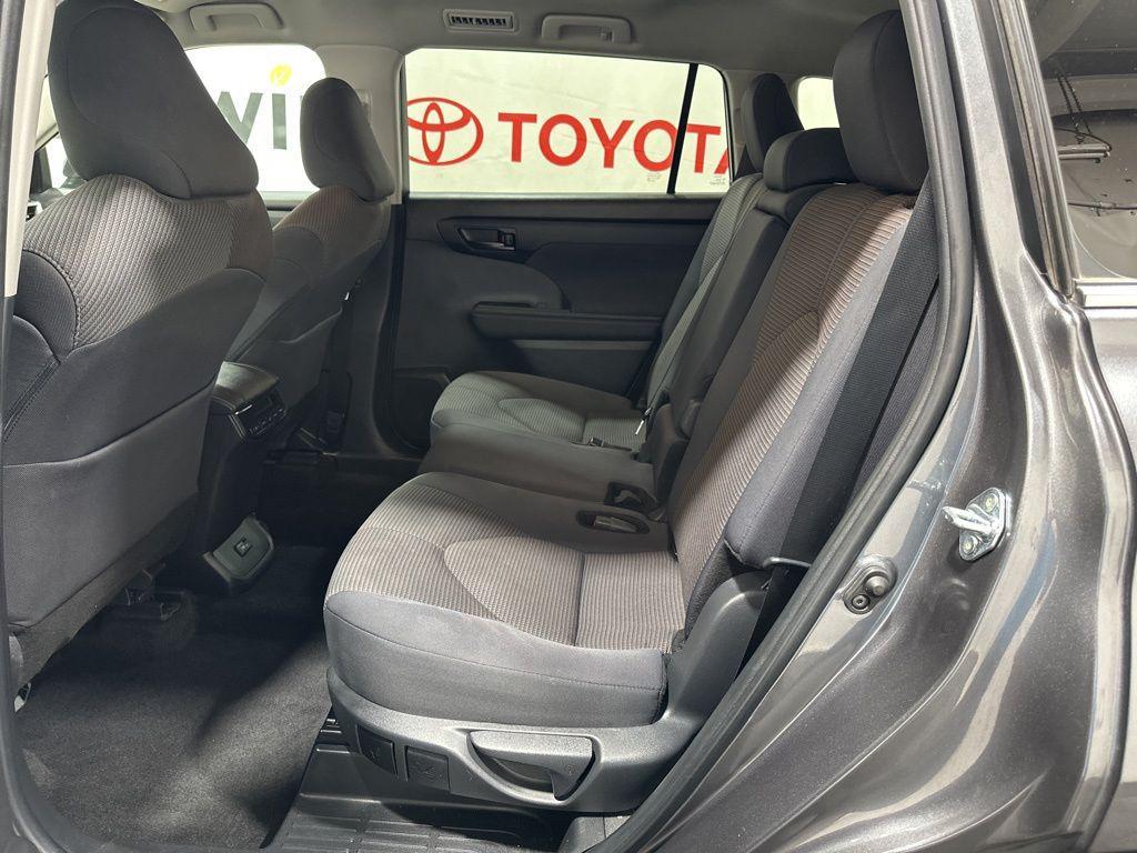 used 2024 Toyota Highlander car, priced at $32,650