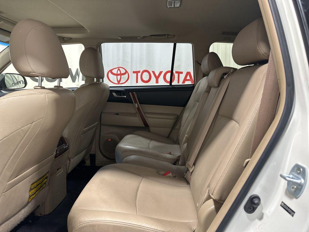 used 2013 Toyota Highlander Hybrid car, priced at $19,000