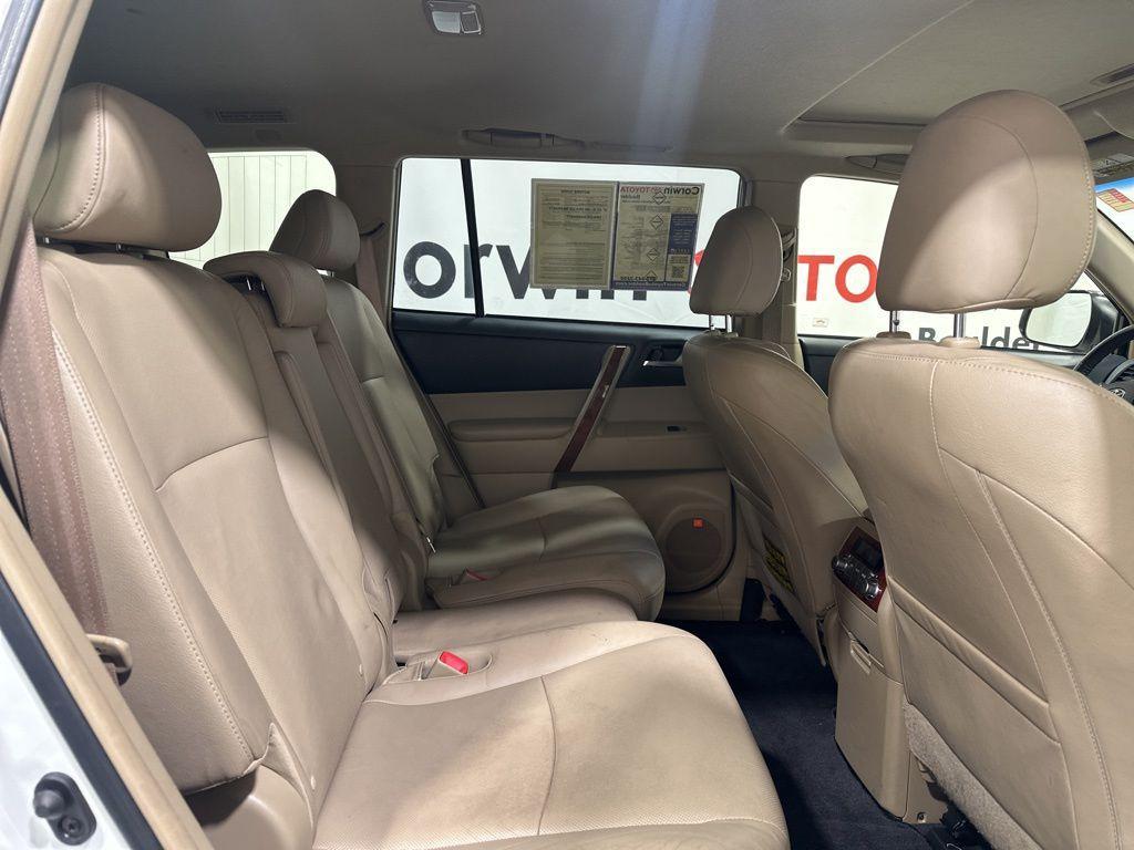 used 2013 Toyota Highlander Hybrid car, priced at $19,000