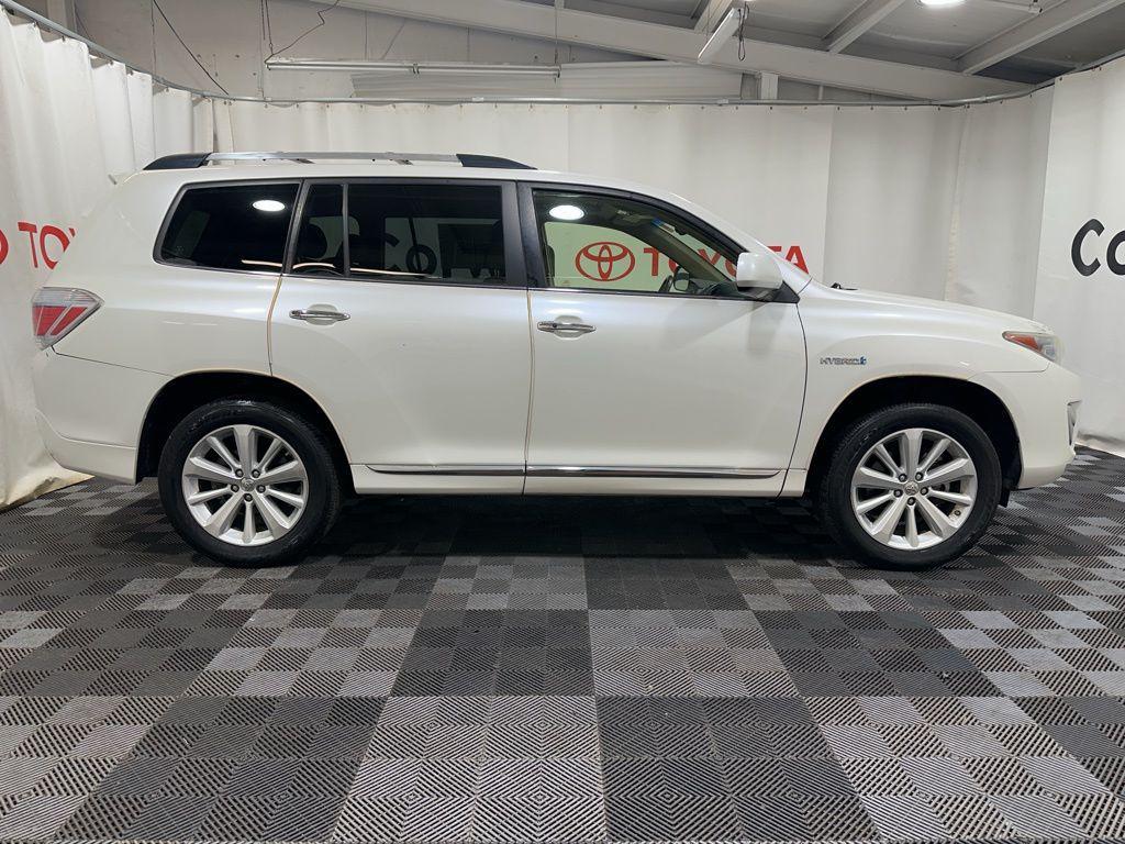 used 2013 Toyota Highlander Hybrid car, priced at $19,000