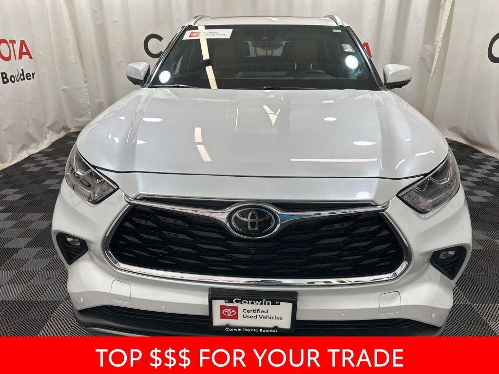used 2025 Toyota Highlander car, priced at $51,450