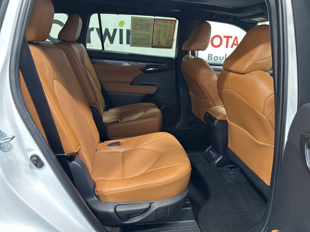 used 2025 Toyota Highlander car, priced at $51,450