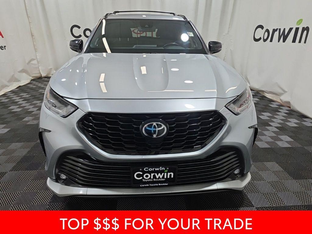 used 2021 Toyota Highlander car, priced at $30,500