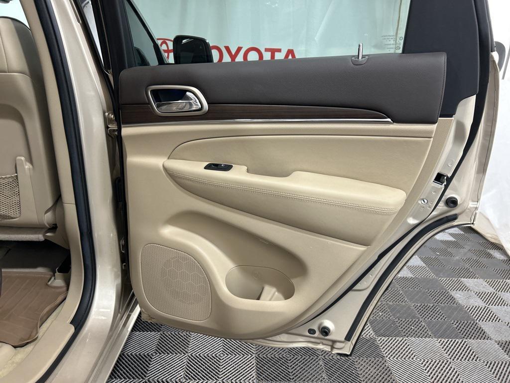 used 2014 Jeep Grand Cherokee car, priced at $16,500