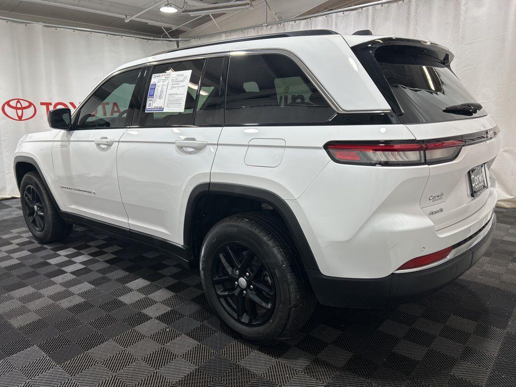 used 2024 Jeep Grand Cherokee car, priced at $32,400