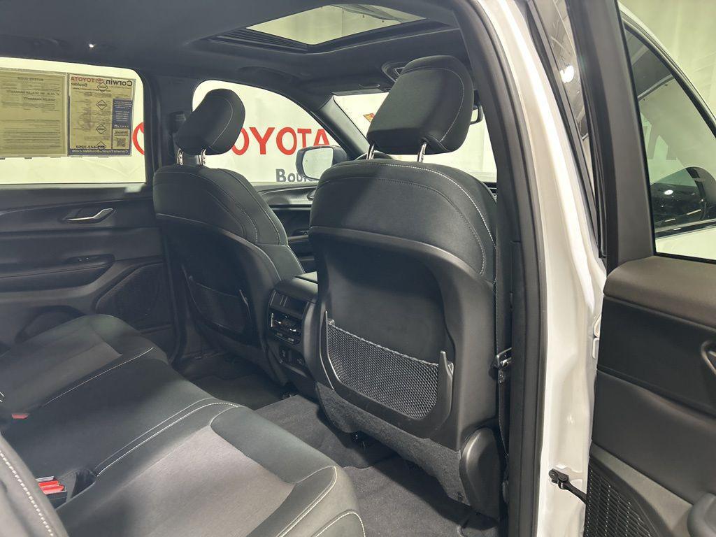 used 2024 Jeep Grand Cherokee car, priced at $32,400