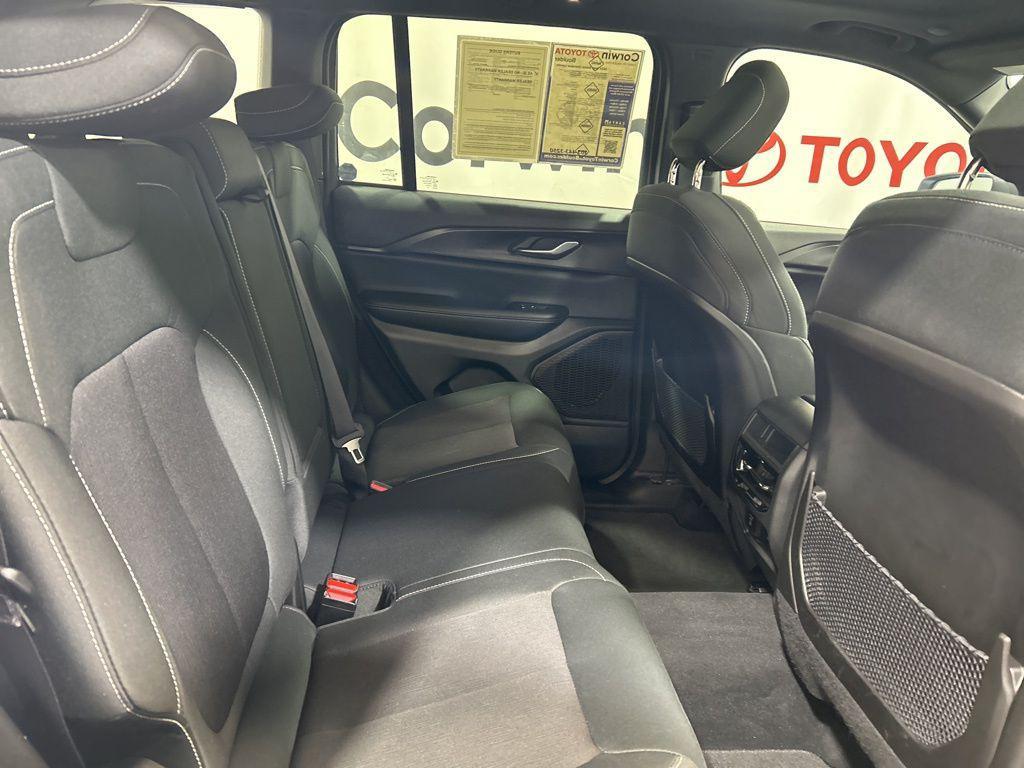 used 2024 Jeep Grand Cherokee car, priced at $32,400