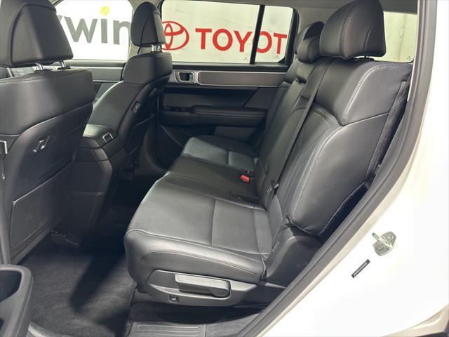 used 2024 Hyundai Santa Fe car, priced at $29,000