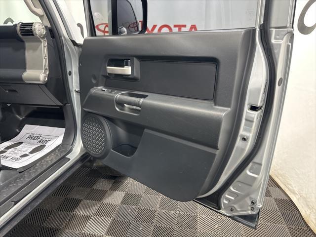used 2007 Toyota FJ Cruiser car, priced at $13,250