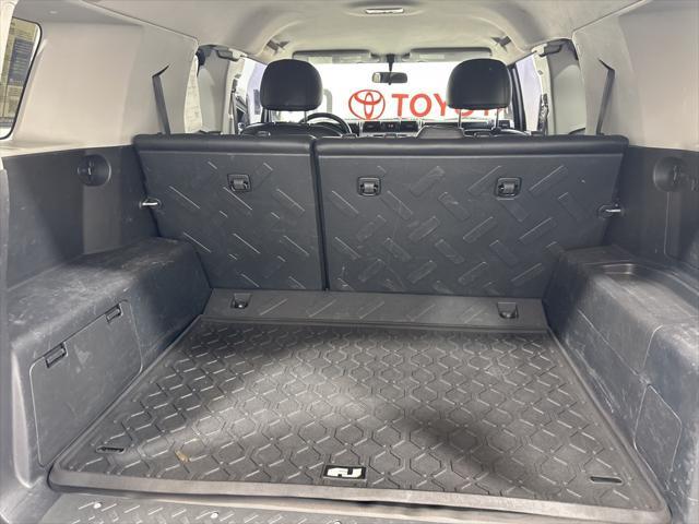 used 2007 Toyota FJ Cruiser car, priced at $13,250