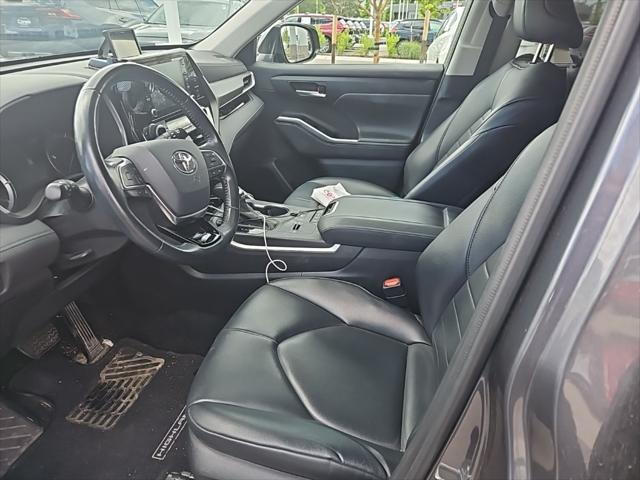 used 2021 Toyota Highlander Hybrid car, priced at $40,000
