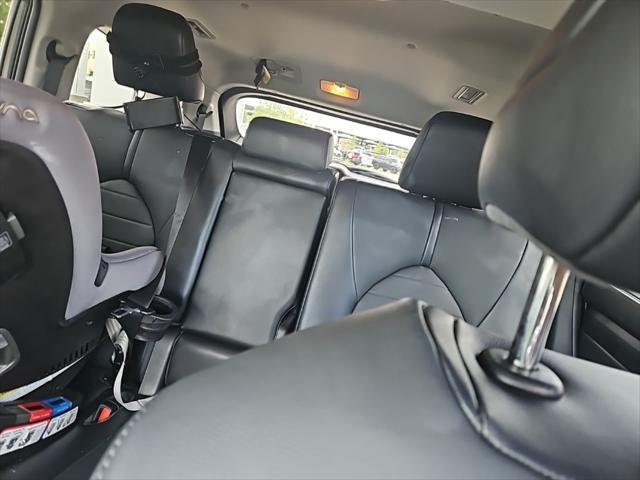 used 2021 Toyota Highlander Hybrid car, priced at $40,000