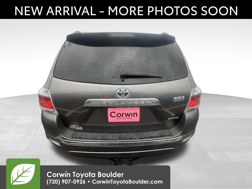 used 2013 Toyota Highlander Hybrid car, priced at $11,900