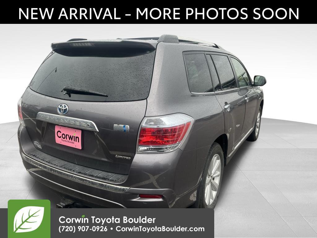 used 2013 Toyota Highlander Hybrid car, priced at $11,900