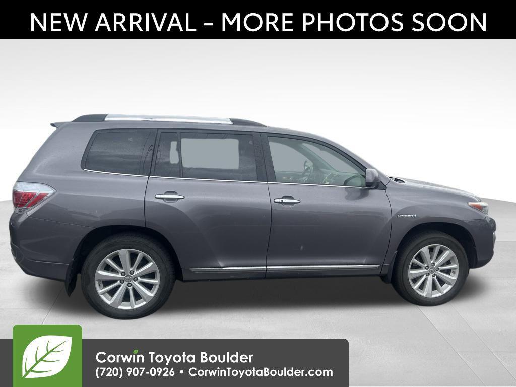 used 2013 Toyota Highlander Hybrid car, priced at $11,900