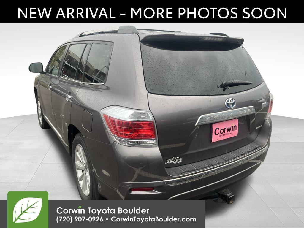 used 2013 Toyota Highlander Hybrid car, priced at $11,900